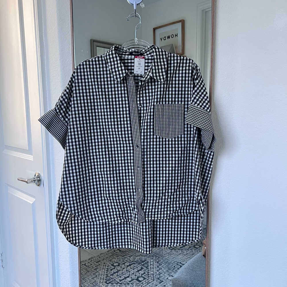Black and White Womens Top